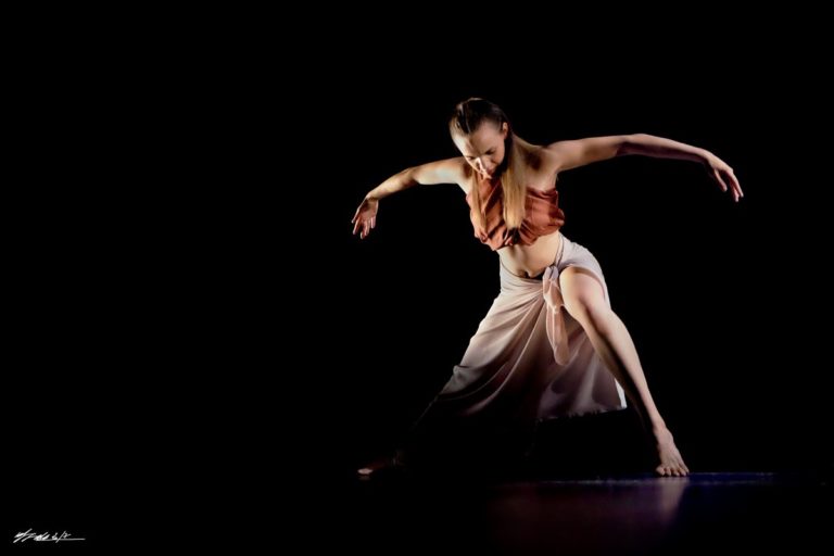 Portrait Manon Danse jazz / Initiation à la danse / Barre à terre