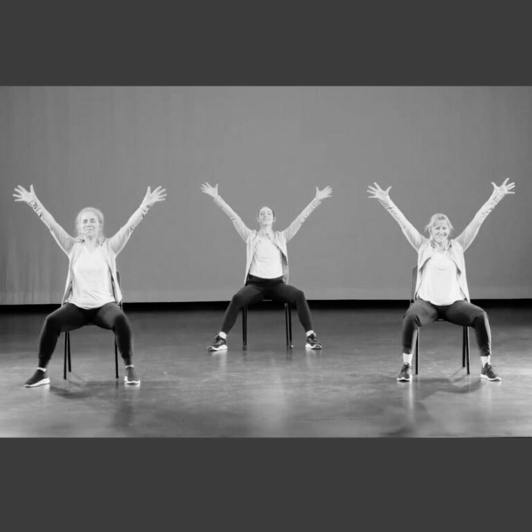 Danse assise Photo activité danse assise
